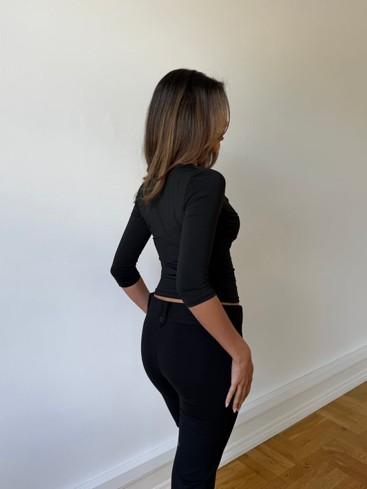 Quarter sleeve lace top - black
