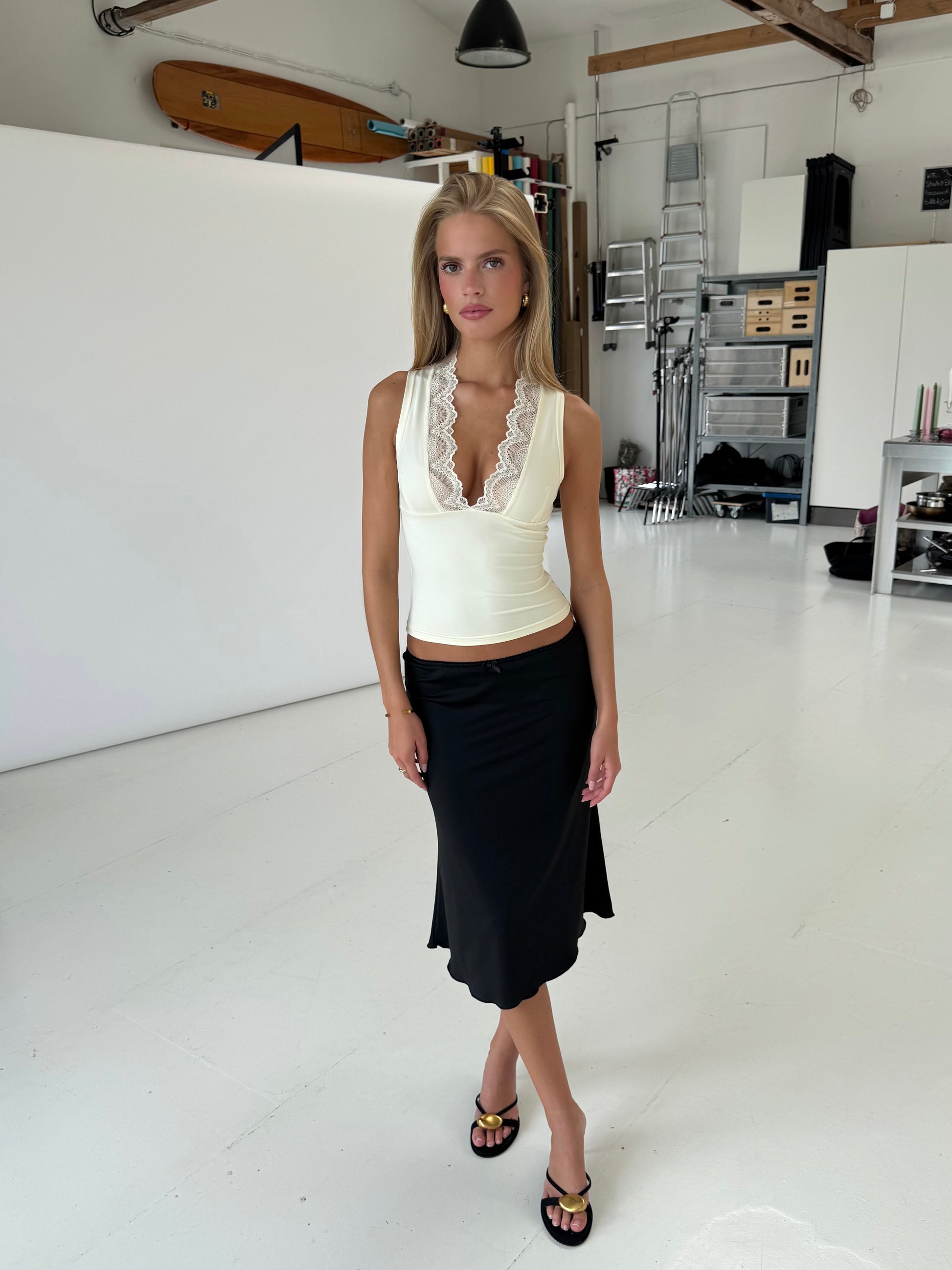 Lucia basic lace top - lys gul