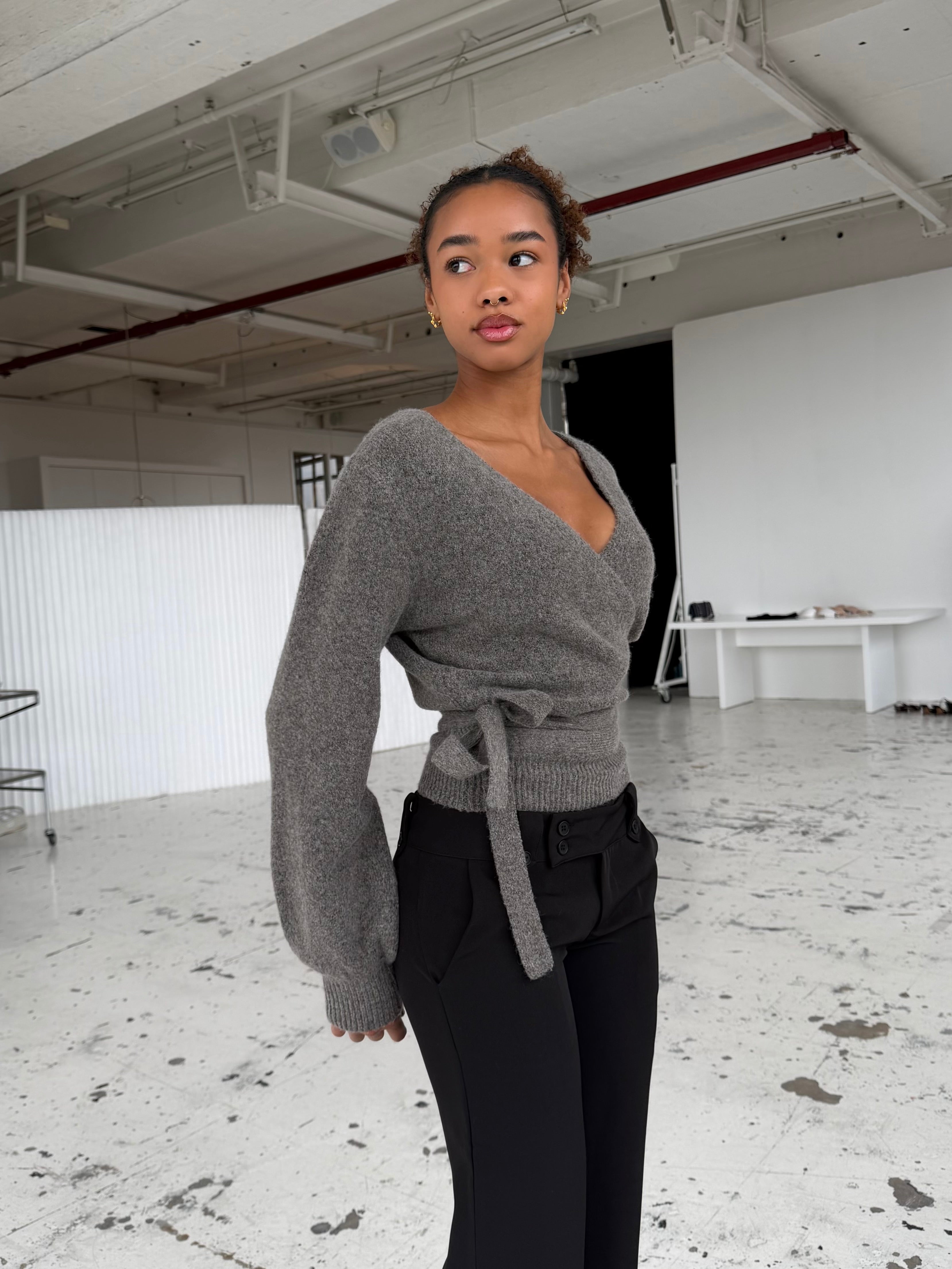 Wool blend wrap cardigan - lys grå/brun (forudbestilling)