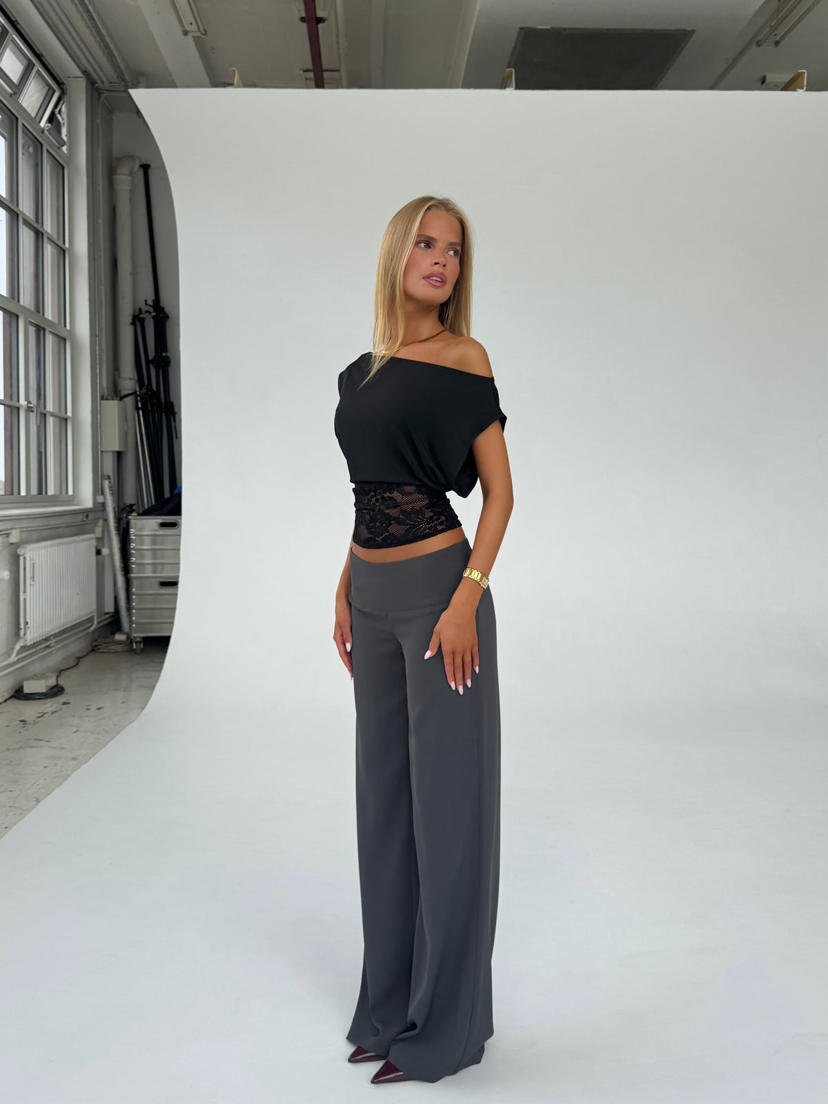 Flowy low waist bukser - mørk grå