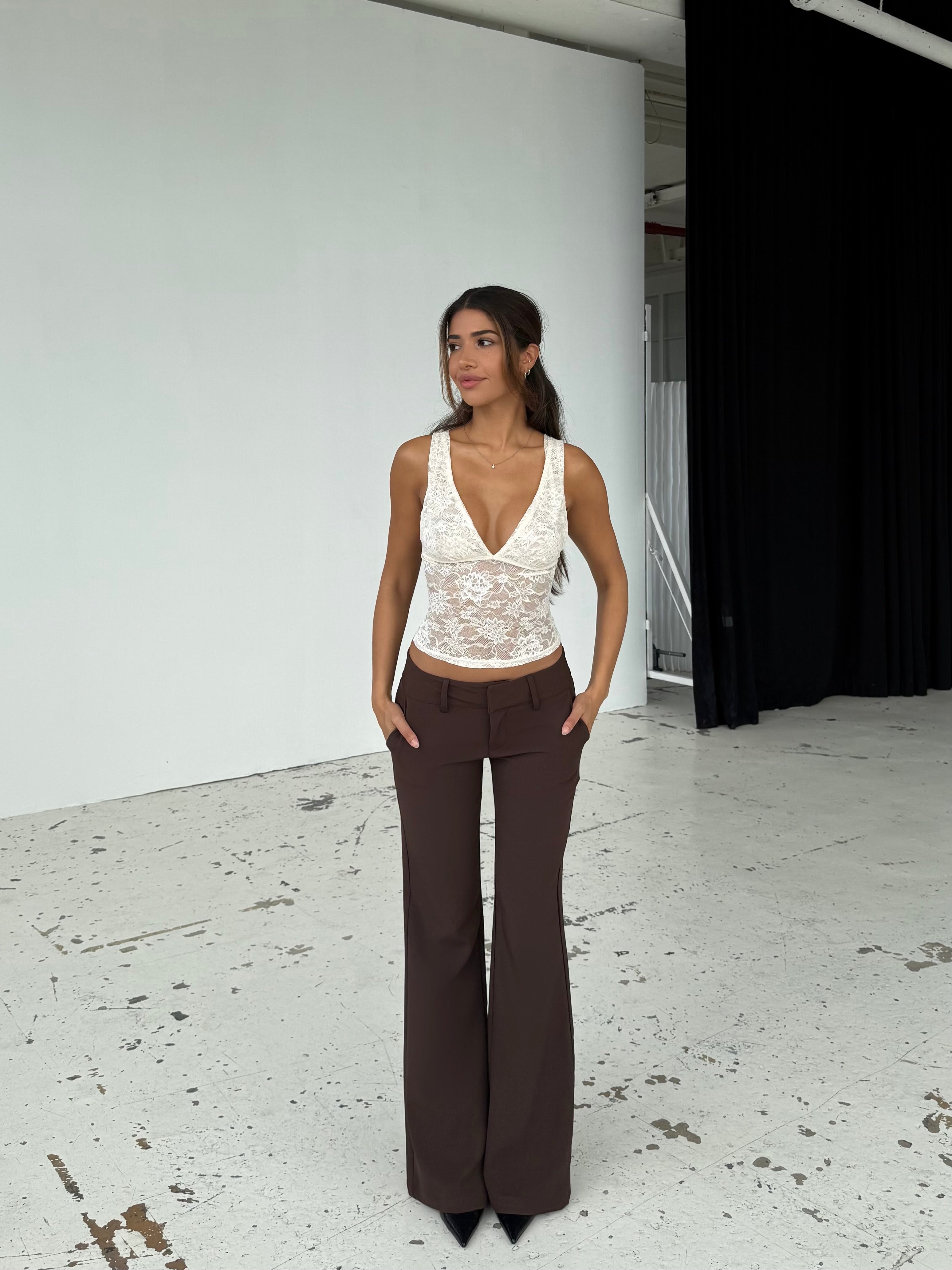 Livia low waist bukser - mørk brun