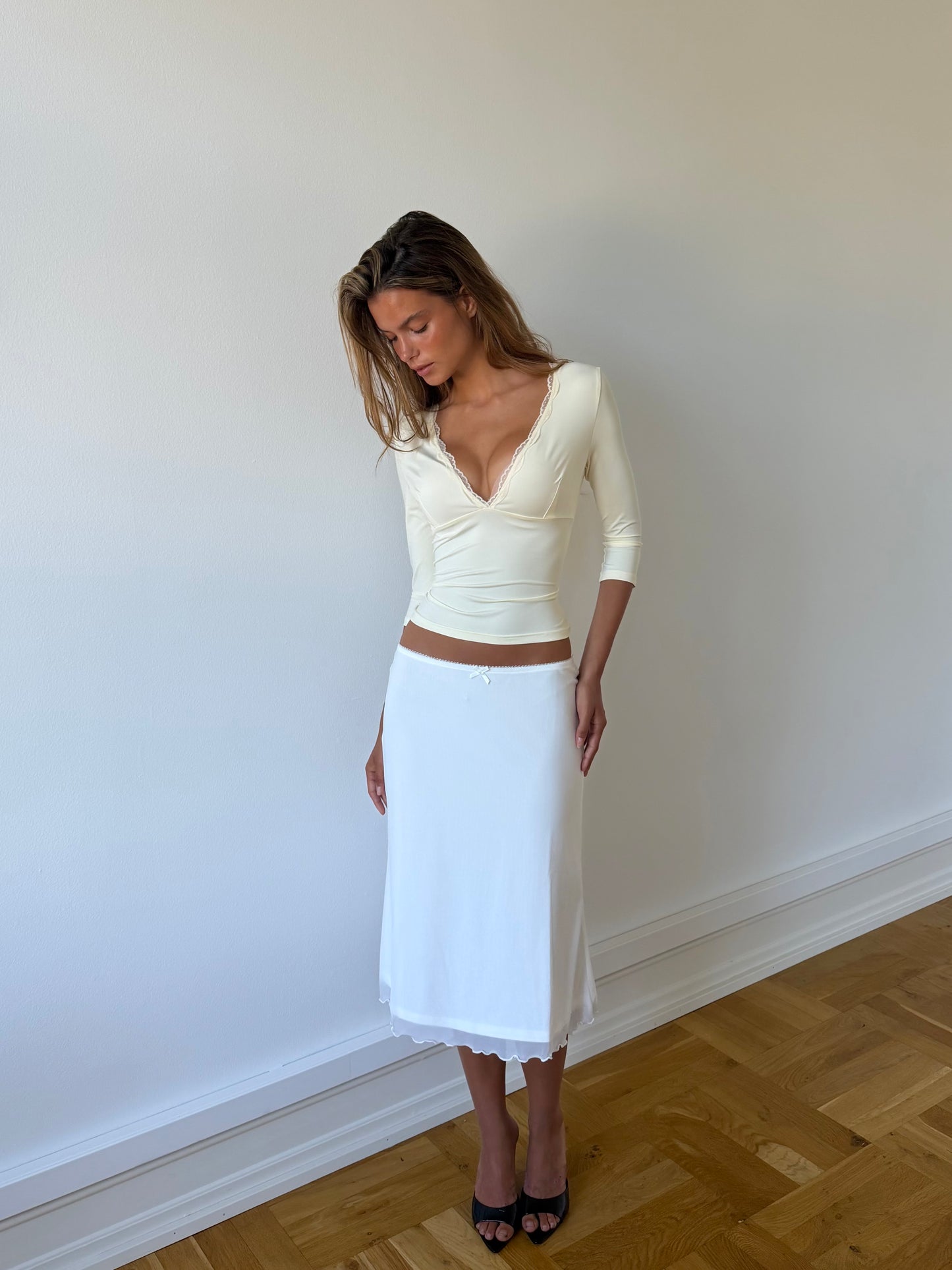 Quarter sleeve lace top - light yellow