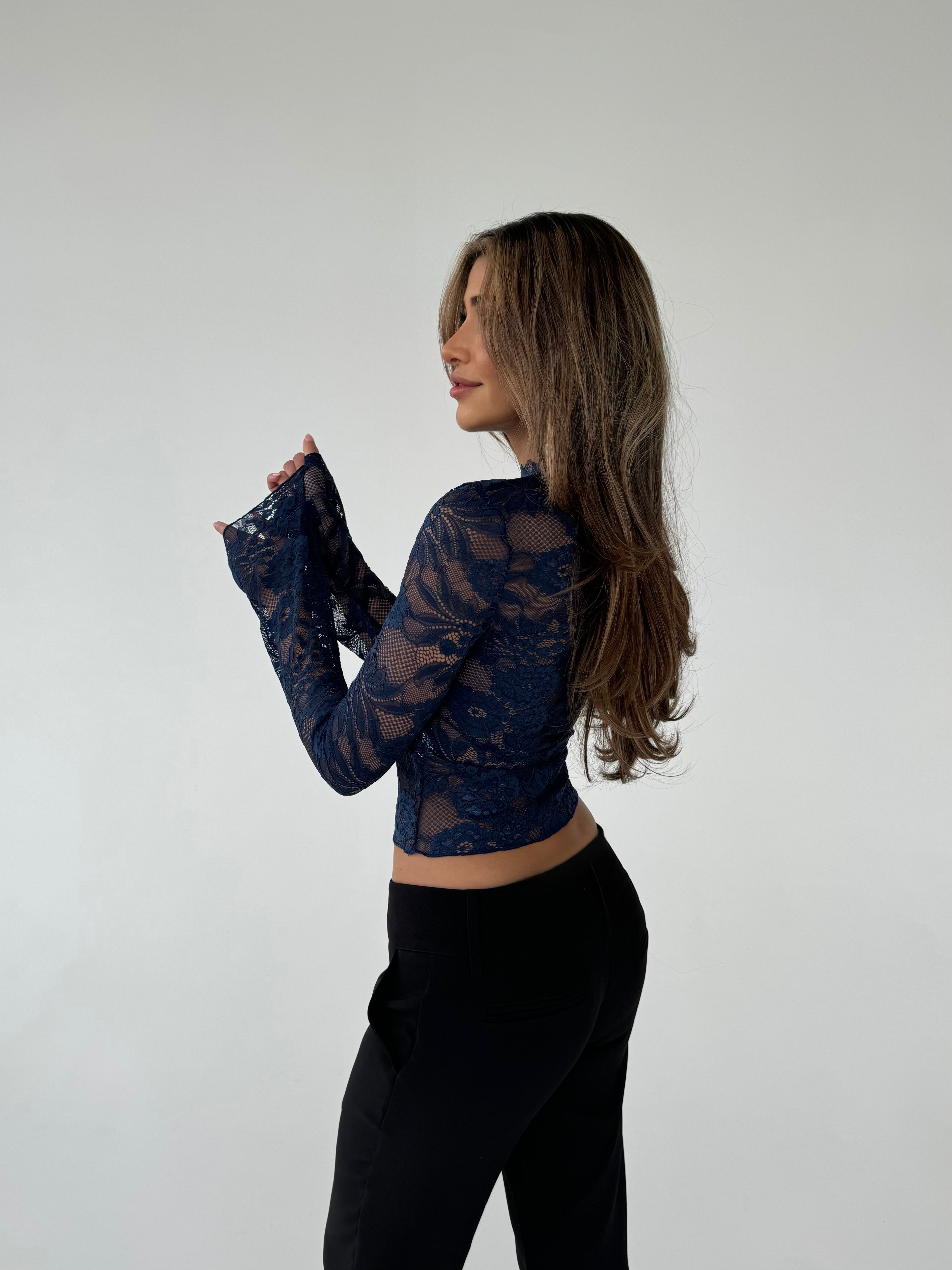 Cut lace top - mørk blå