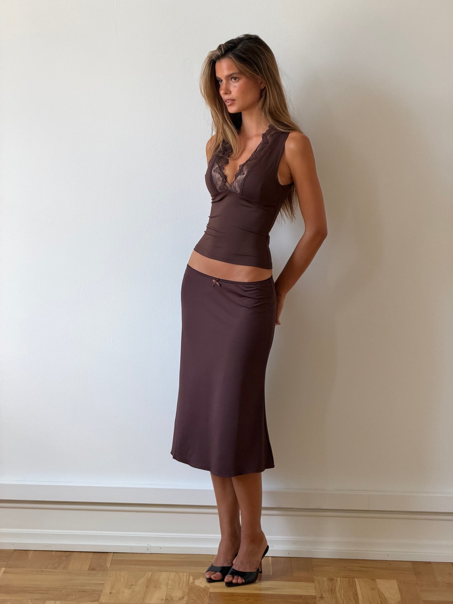 Lucia basic lace top - mørk brun