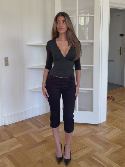 Quarter sleeve lace top - black